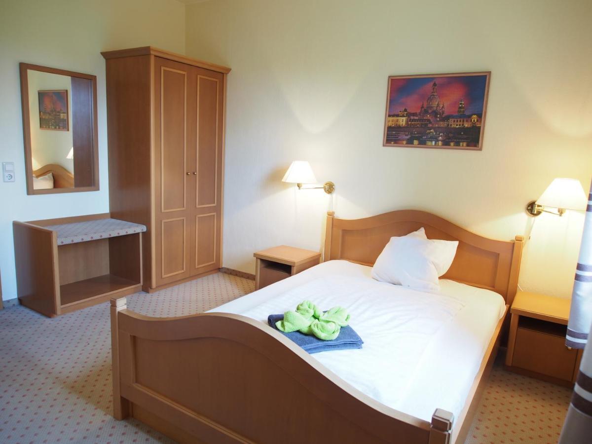 Altes Teichhaus - Pension Ottendorf-Okrilla Zewnętrze zdjęcie