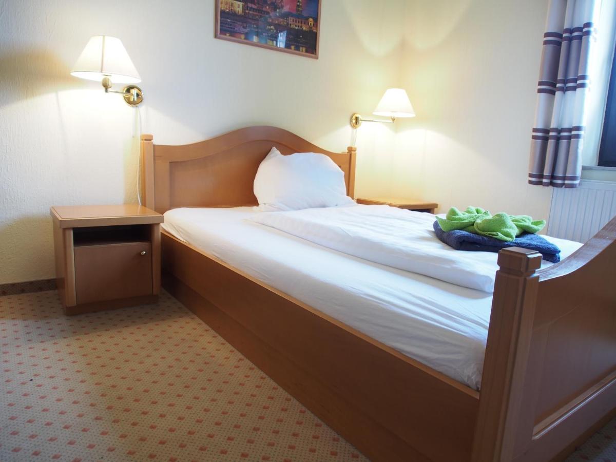 Altes Teichhaus - Pension Ottendorf-Okrilla Zewnętrze zdjęcie